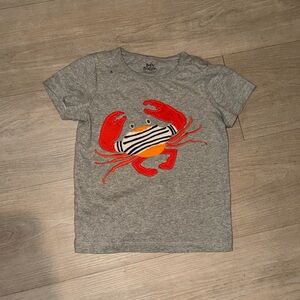 Baby Boden gray short sleeve red appliqué crab top 2/3y